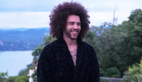 
          Imagem ilustrativa da imagem Boxeador morre seis dias após conquistar título mundial
          