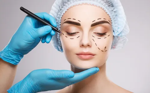 
          Imagem ilustrativa da imagem Brasil é líder em ranking mundial em cirurgia estética facial
          