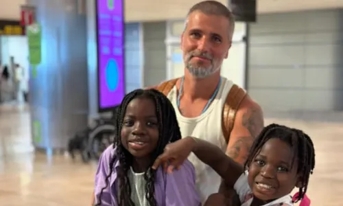 
          Imagem ilustrativa da imagem Bruno Gagliasso diz que 'era racista' antes de adotar filhos
          