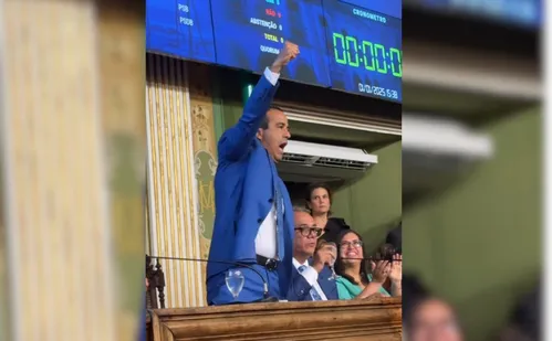 
          Imagem ilustrativa da imagem Bruno Reis toma posse em Salvador com desafios no transporte e meio ambiente
          