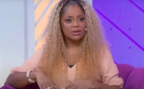 
          Imagem ilustrativa da imagem Cariúcha desabafa e lembra quando largou vícios: 'Estou limpa há um ano'
          