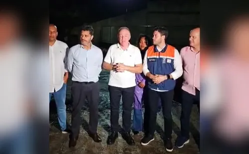 
          Imagem ilustrativa da imagem Casagrande e Arnaldinho visitam estações de bombeamento em Vila Velha
          