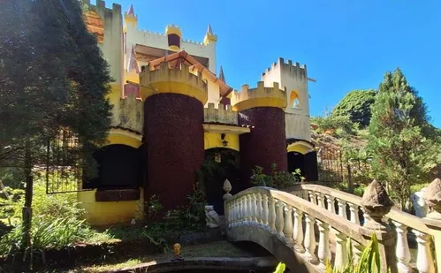 
          Imagem ilustrativa da imagem Casas medievais nas montanhas do ES
          