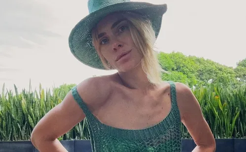 
          Imagem ilustrativa da imagem Como é o jejum de 24 horas que fez atriz perder 8 quilos
          