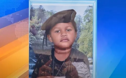 
          Imagem ilustrativa da imagem Criança sequestrada após o pai agredir a mãe é encontrada no Rio de Janeiro
          