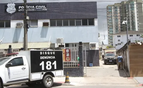 
          Imagem ilustrativa da imagem Assaltante morre em luta corporal contra vítima de assalto em Vila Velha
          