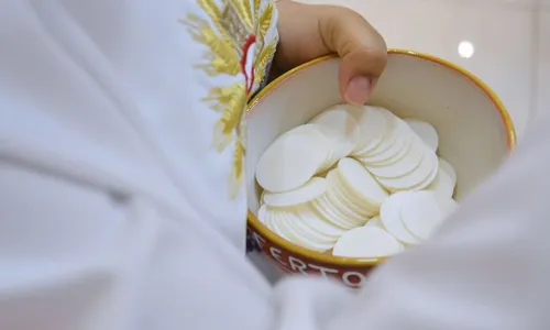 
          Imagem ilustrativa da imagem Criminosos invadem igreja e furtam hóstias no interior de São Paulo
          