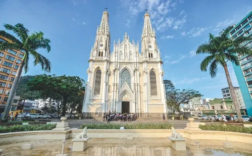 
          Imagem ilustrativa da imagem Cultos e missas para receber 2025
          