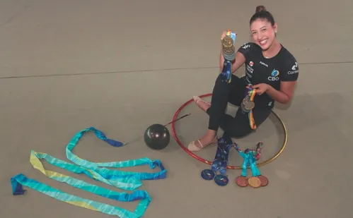 
          Imagem ilustrativa da imagem Déborah Medrado: Experiência olímpica para mudar vidas
          