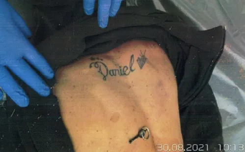 
          Imagem ilustrativa da imagem Dentista presa em Vila Velha: morador de rua assassinado ainda não foi identificado
          