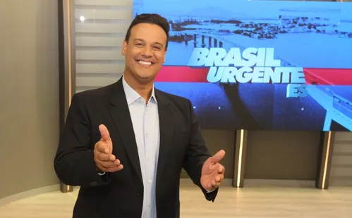 
          Imagem ilustrativa da imagem Douglas Camargo: “Fecha comigo que eu estou fechado contigo!”
          