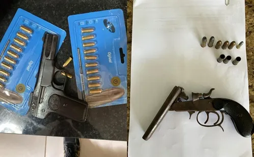 
          Imagem ilustrativa da imagem Duas pessoas são presas por porte ilegal de armas no Sul do ES
          