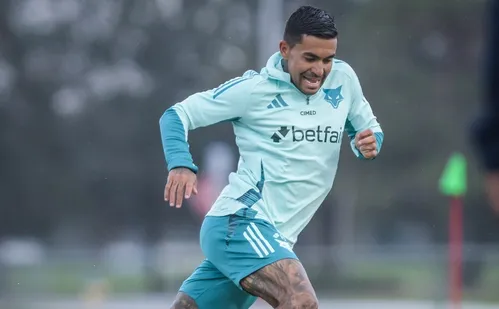 
          Imagem ilustrativa da imagem Cruzeiro libera Dudu dos treinos e deve definir futuro do jogador nos próximos dias
          
