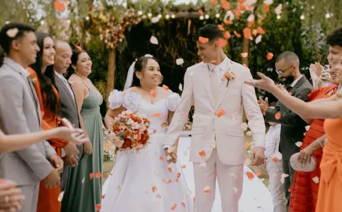 
          Imagem ilustrativa da imagem Eles ainda apostam no casamento: ES tem mais de 20 mil uniões em 2024
          