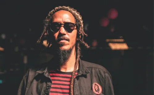 
          Imagem ilustrativa da imagem Emoção no retorno de Zé Neto e Cristiano aos palcos
          