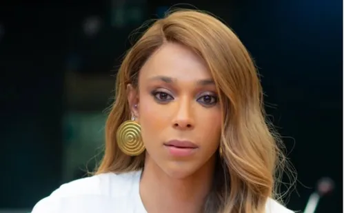 
          Imagem ilustrativa da imagem Erika Hilton pede que ONU investigue Meta e Zuckerberg por 'ameaça' à população LGB
          