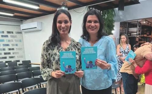 
          Imagem ilustrativa da imagem Especialistas dão dicas para idosos não caírem em golpes
          