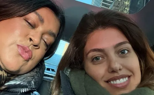 
          Imagem ilustrativa da imagem 'Esteja presente para você e para quem ama', diz amiga de Preta Gil
          