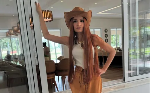 
          Imagem ilustrativa da imagem “Estou me amando, o resto que se lasque”, diz Maiara sobre emagrecimento
          