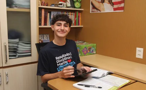 
          Imagem ilustrativa da imagem Estudantes do ES comemoram alta pontuação no Enem
          