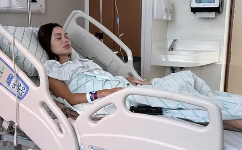 
          Imagem ilustrativa da imagem Ex-BBB passa por 3ª cirurgia em 60 dias após diagnóstico de osteomielite
          