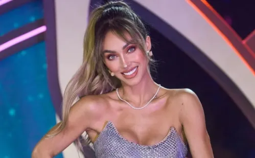 
          Imagem ilustrativa da imagem Ex-RBD Anahí é investigada por fraude no 'Masked Singer' e rebate acusações
          