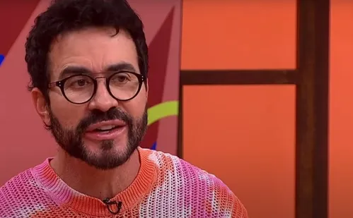 
          Imagem ilustrativa da imagem Fábio de Melo expõe passado com Carnaval, mas diz que ser padre é essencial
          