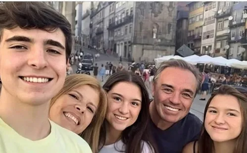 
          Imagem ilustrativa da imagem Família de Gugu anuncia fim da disputa por herança bilionária do apresentador
          