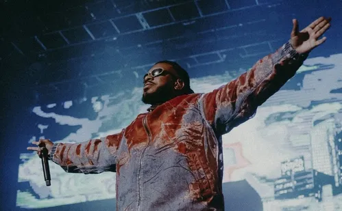 
          Imagem ilustrativa da imagem Fim de semana: shows de rap e música romântica
          