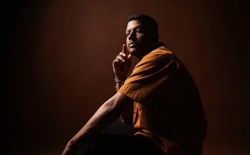 
          Imagem ilustrativa da imagem Fim de semana: shows de rap e música romântica
          