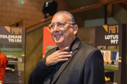 
          Imagem ilustrativa da imagem Galvão Bueno detona início dos campeonatos estaduais no Brasil: ‘Ridículo e triste’
          