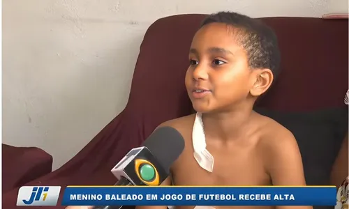 
          Imagem ilustrativa da imagem Garoto Ezequiel, atingido por tiro em Vitória de Santo Antão, recebe alta médica
          