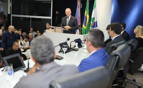 
          Imagem ilustrativa da imagem Governo do ES anuncia R$ 83 milhões em investimentos para a Serra
          