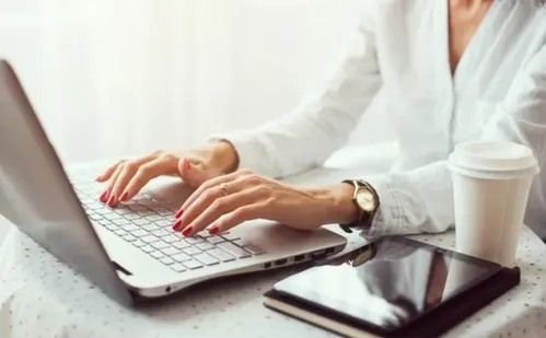 
          Imagem ilustrativa da imagem Governo reduz dias de teletrabalho do funcionalismo mineiro
          