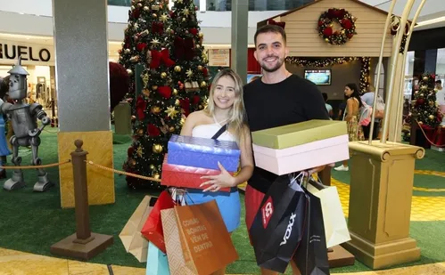 
          Imagem ilustrativa da imagem Grande Vitória terá 1.200 lojas abertas até 23h deste sábado para compras de Natal
          