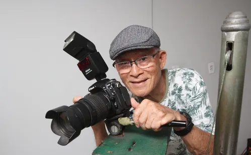 
          Imagem ilustrativa da imagem Japonês faz há meio século fotos para documentos no ES
          