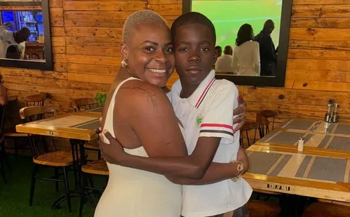 
          Imagem ilustrativa da imagem Jojo Todynho explica por que filho adotivo vai ficar em Angola: 'Vou custear'
          