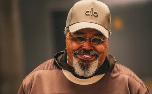 
          Imagem ilustrativa da imagem Jorge Aragão é internado e cancela show previsto para o fim de semana no RJ
          