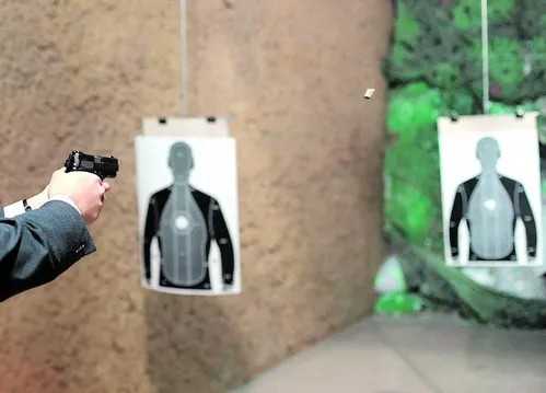 
          Imagem ilustrativa da imagem Por que caiu o nº de apreensões de armas no País? E quantos registros novos foram liberados pela PF?
          