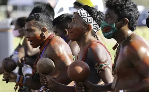 
          Imagem ilustrativa da imagem Mais da metade da população indígena brasileira vive em áreas urbanas, mostra IBGE
          