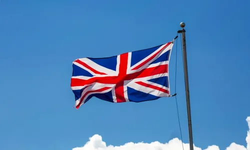 
          Imagem ilustrativa da imagem Mais de 600 brasileiros são deportados do Reino Unido em voos secretos, diz jornal
          