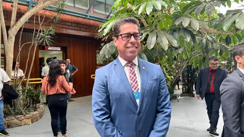 
          Imagem ilustrativa da imagem Maranata faz alerta para o mundo
          