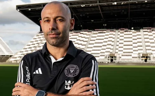 
          Imagem ilustrativa da imagem "Todo treinador quer ele, mas para nós, é impossível": diz Mascherano sobre Neymar
          