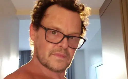 
          Imagem ilustrativa da imagem Matheus Nachtergaele diz ter passado por crise com idade
          