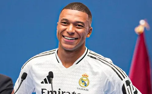 
          Imagem ilustrativa da imagem Mbappé decreta fim da má fase e vislumbra 2025 promissor no Real Madrid
          