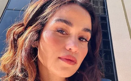 
          Imagem ilustrativa da imagem Nanda Costa diz que já reatou namoro após pausa para sair com outras pessoas
          