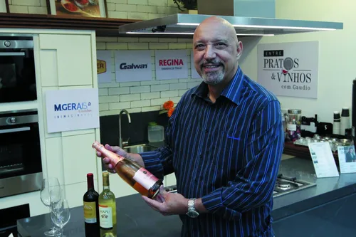 
          Imagem ilustrativa da imagem Novo programa estreia neste sábado na TV Tribuna
          