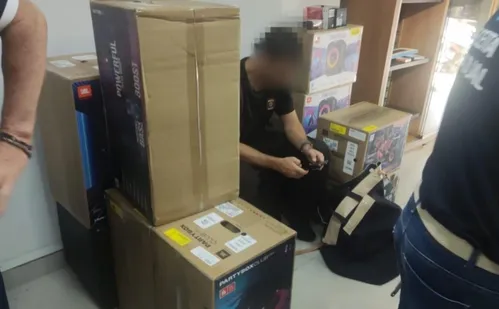 
          Imagem ilustrativa da imagem Operação da PF apreende mais de R$ 1 milhão em aparelhos eletrônicos no ES
          