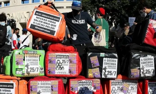 
          Imagem ilustrativa da imagem Paralisação de entregadores em Pernambuco cobra melhores condições de trabalho
          