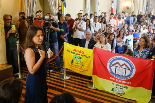 
          Imagem ilustrativa da imagem Pernambuco anuncia a construção de 392 novas habitações para famílias do estado
          